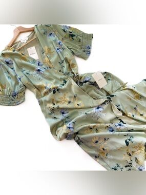 Bohme Dress Womens XL Green Floral Satin Wrap Midi New
